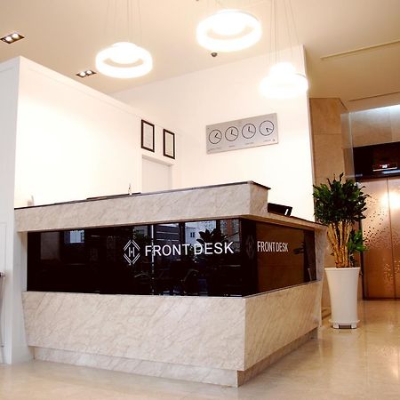 Honors Hotel Hwaseong Bagian luar foto