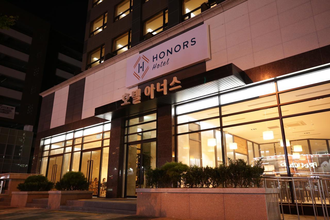 Honors Hotel Hwaseong Bagian luar foto