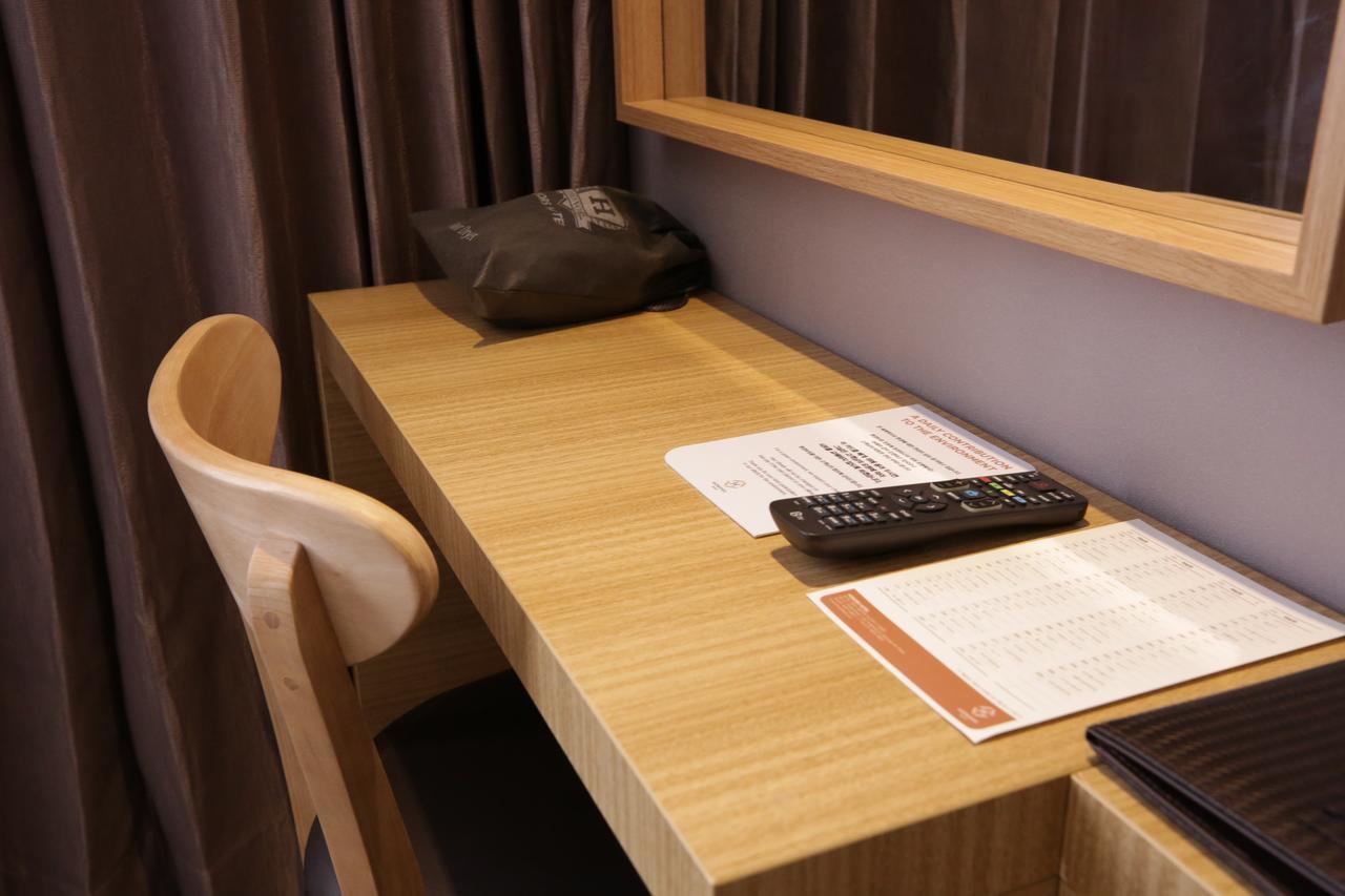 Honors Hotel Hwaseong Bagian luar foto